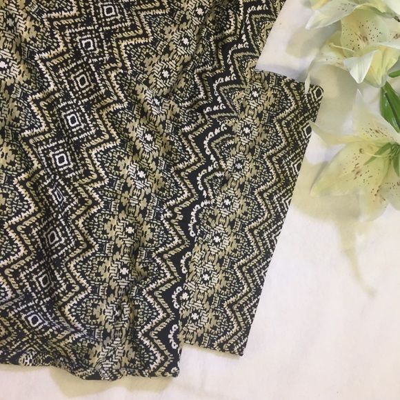 Black Multi Plus Size Pants - Picture 3 of 4